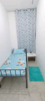 للايجار الشهري شقة جديدة في شعبية 10  واي فاي مجاني وغاز مع خدمة تنظيف أسبوعية وصيانة المبنى على مدار الساعة : Image 4