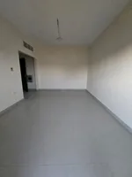 للإيجار شقة غرفتين وصالة ببلكونة في عجمان منطقة البستان السعر 30 الف : Image 3