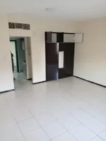 A spacious studio for rent : Image 1