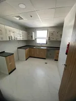 Luxurious 3 bedroom apartment for annual rent in Ajman : Image 4