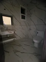 للإيجار إستوديو سنوي أول ساكن شامل الكهرباء و الماء و صرف صحي و الغاز مركزي : Image 7