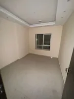 غرفتين وصاله للايجار في عجمان الراشيديه 2 مكان راقي اول ساكن : Image 4