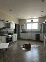 For rent a luxury villa in the Emirate of Sharjah, Al Rahmaniya area, consisting of 5 master bedrooms : Image 5