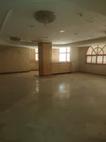 Available for annual rent in Rashidiya 3
A full floor office : Image 2