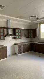 عجمان الحميديه

للبيع فيلا طابقين على شارعين (زاويه)
الموقع منطقة الحميديه خلف مركز الحميدية الصحي 
تتميز الفله من ديكورات كل الغرف والصالات 
مجهزه بمكيفات سنترال 
تتكون من 
2 صاله 
2 مغاسل للصاله 
4 غرف نوم ماستر 
مطبخ 
ملحق يتكون من 
1 غرفة خادمه 
 : Image 3