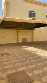 عجمان الحميديه

للبيع فيلا طابقين على شارعين (زاويه)
الموقع منطقة الحميديه خلف مركز الحميدية الصحي 
تتميز الفله من ديكورات كل الغرف والصالات 
مجهزه بمكيفات سنترال 
تتكون من 
2 صاله 
2 مغاسل للصاله 
4 غرف نوم ماستر 
مطبخ 
ملحق يتكون من 
1 غرفة خادمه 
 : Image 4