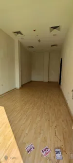 ? للإيجار: محلات في الروضة 2 : Image 3