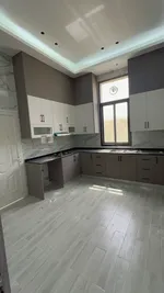 للبيع فيلا فاخرة في منطقة الياسمين : Image 8