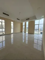 للايجار فيلا فخمه مودرن في الشارقة منطقة الحوشي تتكون من 5 غرف نوم ماستر : Image 5