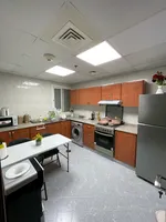 For monthly rent, a furnished room and a hall with 2 bathrooms : Image 4