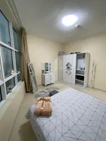 For monthly rent, a furnished room and a hall with 2 bathrooms : Image 8