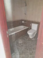 An annual studio in Ajman in Al Jurf next to the court : Image 2