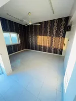 A spacious room, hall and 2 bathrooms for annual rent in Corniche Ajman : Image 3
