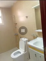 استديو مساحه واسعه تاني ساكن للايجار السنوي في المويهات 3  علي مخرج دبي والشارقه : Image 2