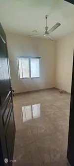 للإيجار شقة غرفتين و صالة ببلكونة في عجمان الروضة 2 شارع شيخ عمار الإيجار 28 الف : Image 2