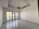 Luxury villa for sale in Al Zahia : Image 2