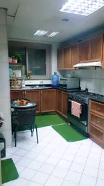 جاهزة الان للسكن غرفتين و صاله مفروشه فرش نظيف جدا عجمان الراشديه 3 بسعر 5000 شامل جميع الفواتير تامين كاش 500 : Image 1