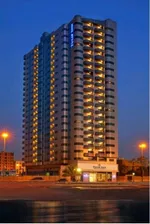 One bedroom apartment and a hall : Image 1