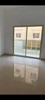 شقه غرفه وصاله مع بلكون تاني ساكن للايجار السنوي بالنعيميه 2 : Image 5