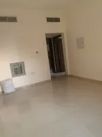 للايجار السنوي اول ساكن غرفتين وصالة ومطبخ وحمامين رئيسيين وبلكونة في الليوارة : Image 3