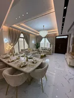 فيلا فاخره للبيع بمساحات كبيره مفروشه بأثاث كلاسيكي : Image 4