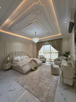 فيلا فاخره للبيع بمساحات كبيره مفروشه بأثاث كلاسيكي : Image 6