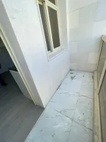 غرفه وصاله  للايجار السنوي الراشيديه  عجمان \2حمام \صاله واسعه ببلكونه ومساحه واسعه تكييف مركزي مطبخ  ببلكونه وباركينج فري   و قريبه مخرج دبي  والشارقه قريبه : Image 6