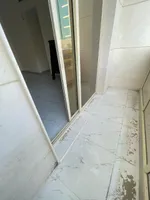 غرفه وصاله  للايجار السنوي الراشيديه  عجمان \2حمام \صاله واسعه ببلكونه ومساحه واسعه تكييف مركزي مطبخ  ببلكونه وباركينج فري   و قريبه مخرج دبي  والشارقه قريبه : Image 2