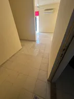 غرفه وصاله للايجار السنوي في النعيميه قريبه من سفير مول مساحه واسعه ببلكونه : Image 1