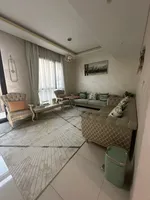 للإيجار فيلا في امارة  الشارقة  منطقة الرقيبة (نسمه)  تتكون من 2 غرف نوم ماستر وصاله  و مطبخ   وغرفة غسيل وستور وغرفة خادمة    وحديقة خارجية ومظلة سيارات      تكفي لسيارتين : Image 2