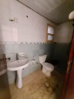 استديو مساحه واسعه جدا مطبخ منفصل  المكان النعيميه عجمان قريبه من دوار الشارقه بنايه نضيفه : Image 3