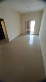 غرفه وصاله كبيره مكيف مركزي وبلكونه بنايه نظيفه وصيانه جديدة الموقع الراشيديه عجمان : Image 4