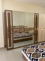 للإيجار شقة مفروش شهري غرفتين و صالة ببلكونة في عجمان منطقة النعيمية قريبة من كل الخدمات : Image 2