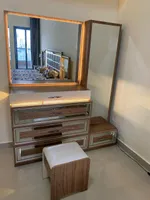 للإيجار شقة مفروش شهري غرفتين و صالة ببلكونة في عجمان منطقة النعيمية قريبة من كل الخدمات : Image 4