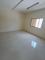 استديو مساحه واسعه للايجار السنوي في النعيميه  قريب من السفير مول ومخرج دبي والشارقه : Image 1