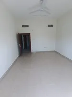 Two rooms and a hall for annual rent in Al Nuaimia Ajman, 2 bathrooms, a separate hall close to College Street : Image 7