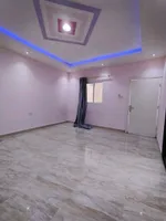 للايجار استوديو مساحه واسعه غرفه حمام مطبخ شامل ماء كهرباء انترنت ب 1800 شهري : Image 2