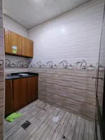 للايجار استوديو مساحه واسعه غرفه حمام مطبخ شامل ماء كهرباء انترنت ب 1800 شهري : Image 4