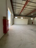 Food warehouse for rent in Umm Al Qayoun. There are 3 large warehouses available : Image 2