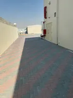 Food warehouse for rent in Umm Al Qayoun. There are 3 large warehouses available : Image 5