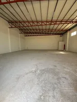 Food warehouse for rent in Umm Al Qayoun. There are 3 large warehouses available : Image 3