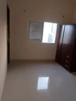 استديو للايجار السنوي في عجمان خزائن في الحائط مساحه مميزه اطلاله مميزه جميع الخدمات قريب من البحر مكان راقي : Image 3