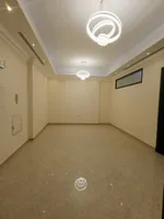 1 month free|free parking| card entry : Image 4