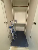 للإيجار شقة غرفة و صالة مفروشة شهري في برج في عجمان الراشدية 2 قريب من جسر غلفا شامل الفواتير : Image 4