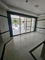 One bedroom apartment and a hall : Image 1