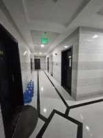 One bedroom apartment and a hall : Image 2