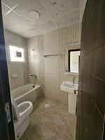 One bedroom apartment and a hall : Image 3