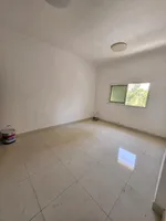 One bedroom apartment and a hall : Image 5