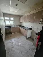 One bedroom apartment and a hall : Image 8