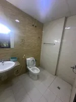 للإيجار إستوديو مفروش شهري في عجمان منطقة الروضة 3 مقابل شروق مول في شارع شيخ عمار سهل المخرج للدبي قريبة من كل الخدمات شامل الفواتير : Image 7